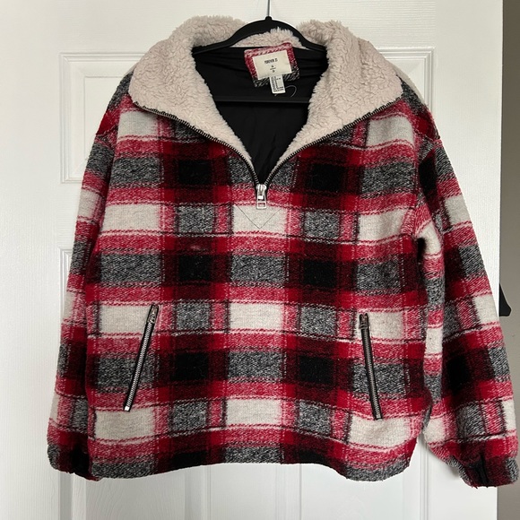 SOLD Plaid Pullover Fleece - Picture 1 of 2